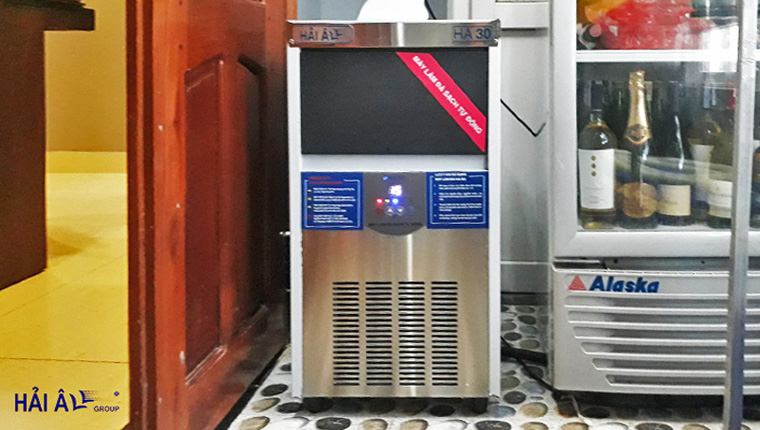 máy làm đá gia đình